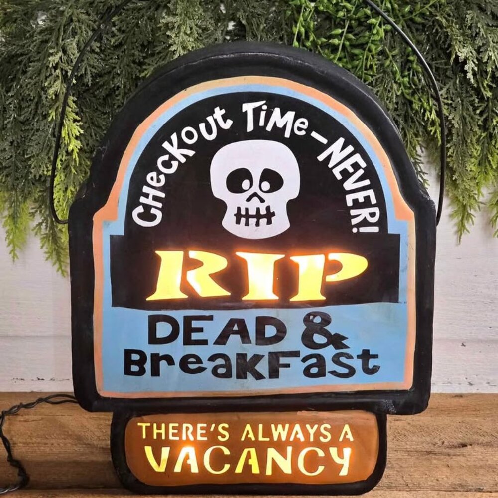 Light Up Skull Dead & Breakfast Vacancy Halloween Sign Wall Hanging Decoration